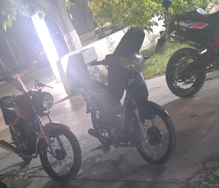 Secuestran dos motos en Albardón: tenían numeraciones adulteradas y patentes falsificadas Secuestran dos motos en Albardón: tenían numeraciones adulteradas y patentes falsificadas