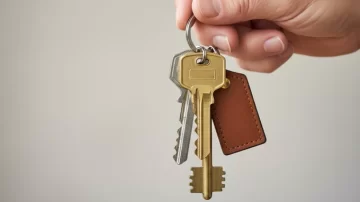 El lugar donde hay que dejar las llaves de casa para no perder dinero