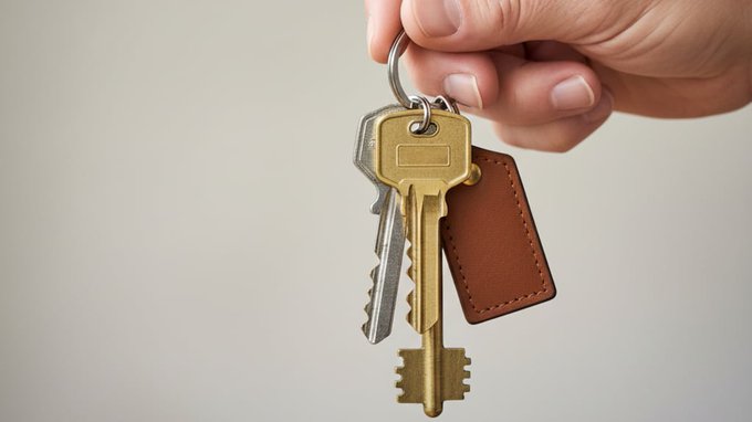 El lugar donde hay que dejar las llaves de casa para no perder dinero