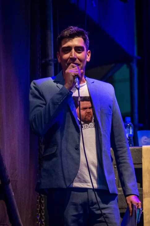 556060321_24833250609602129_1888710632829939335_n-485x728