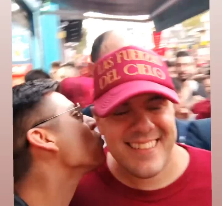 El chimbero de las Fuerzas del Cielo que besó al Gordo Dan y salió en C5N El chimbero de las Fuerzas del Cielo que besó al Gordo Dan y salió en C5N