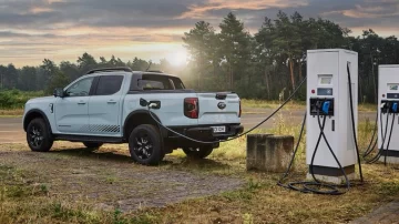 Cuándo se lanza en Argentina la Ford Ranger Híbrida Enchufable