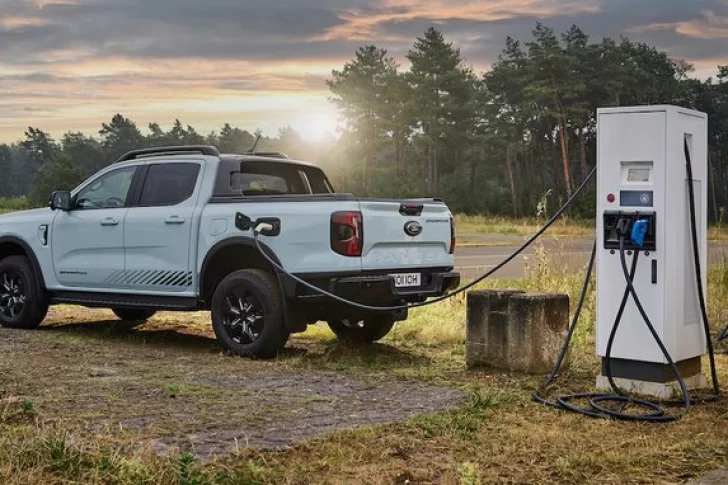 Cuándo se lanza en Argentina la Ford Ranger Híbrida Enchufable
