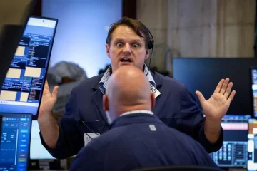 Suben muy fuerte las acciones locales en el “overnight” de Wall Street y registran alzas de más de 17% Suben muy fuerte las acciones locales en el “overnight” de Wall Street y registran alzas de más de 17%