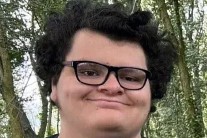 Una madre drogó y degolló a su hijo adolescente un día antes de su cumpleaños