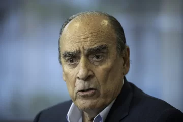 Francos cargó contra Santiago Caputo: “Es bueno que asuman responsabilidades”