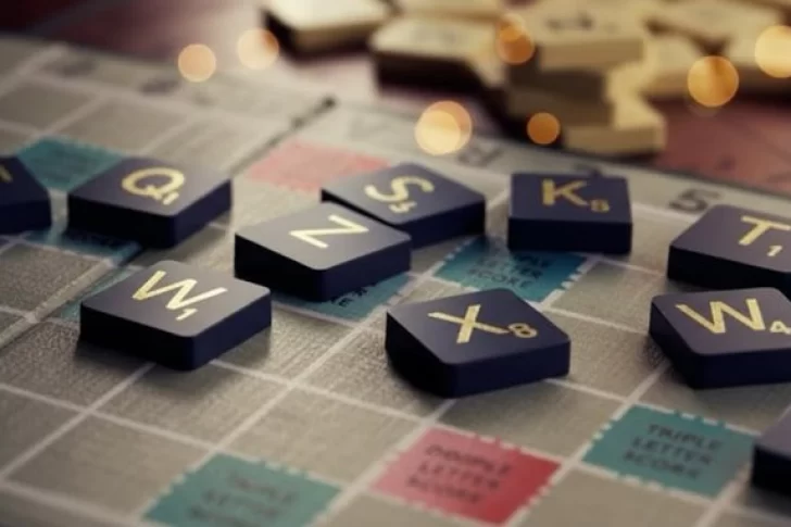 Qué dice la RAE sobre escribir todo en mayúsculas