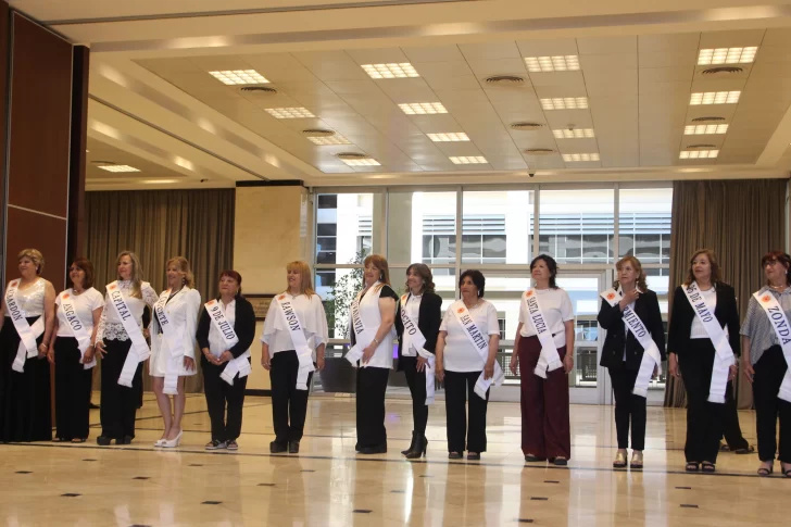 Compañerismo y nerviosismo en el primer encuentro oficial entre las candidatas a Reina de Personas Mayores 2025