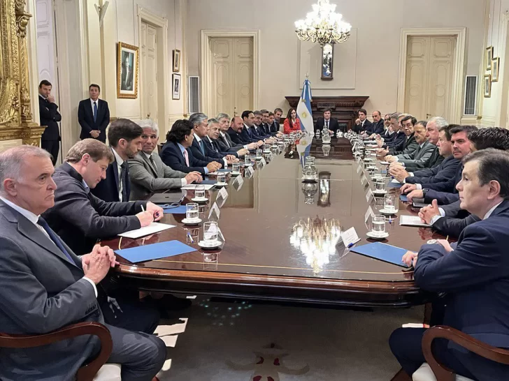 Los detalles sobre la reunión de Milei con gobernadores para consensuar reformas y de la que será parte Orrego Los detalles sobre la reunión de Milei con gobernadores para consensuar reformas y de la que será parte Orrego