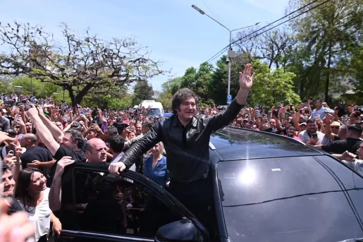 Javier Milei visitó Chaco y Corrientes en su gira de campaña: “No aflojen, el esfuerzo vale la pena”