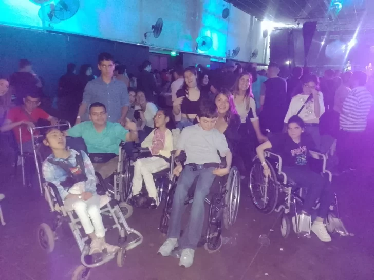 Noche-boliche-discapacidad-2-728x546