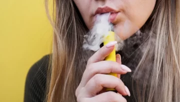 OMS estima que unos 15 millones de adolescentes utilizan cigarrillos electrónicos en todo el mundo