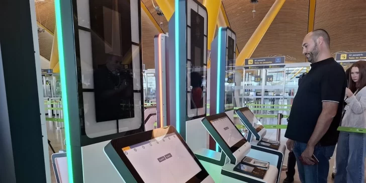 UE reemplaza sellos por registro electrónico en los pasaportes