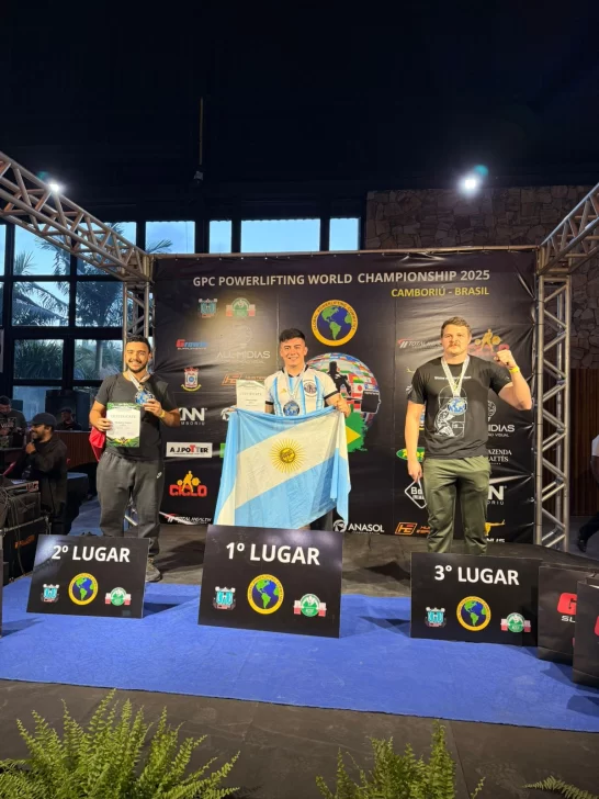 De Albardón para el mundo: Santiago Flores fue campeón mundial de levantamiento de pesas en Brasil De Albardón para el mundo: Santiago Flores fue campeón mundial de levantamiento de pesas en Brasil
