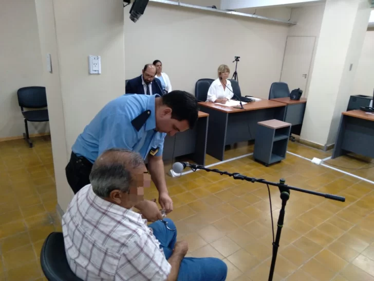 Violación a una joven con ezquizofrenia: el padre de la chica también la sometió sexualmente y le dieron 22 años de cárcel