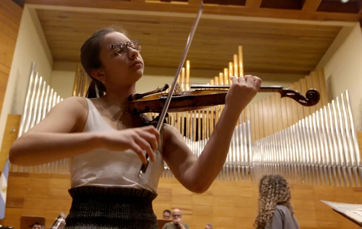La violinista Pilar Policano está en San Juan: “La música clásica me parece tremendamente fascinante” La violinista Pilar Policano está en San Juan: “La música clásica me parece tremendamente fascinante”