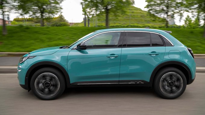 Nuevo Fiat 600 híbrido: cuánto cuesta en la Argentina y qué ofrece en equipamiento Nuevo Fiat 600 híbrido: cuánto cuesta en la Argentina y qué ofrece en equipamiento