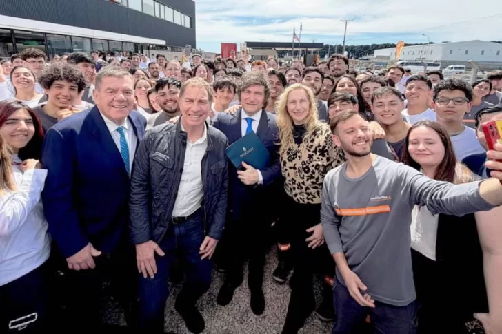 Milei apoyó la candidatura de Santilli y apuntó a la seguridad: “Narcos y chorros, la van a pasar mal”