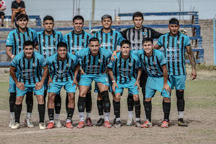 Atlético Marquesado no perdonó en su cancha y le complicó la vida a Sarmiento Atlético Marquesado no perdonó en su cancha y le complicó la vida a Sarmiento