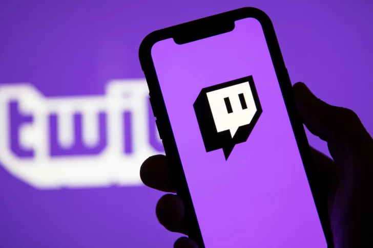 Una streamer transmitió el nacimiento de su bebé y el CEO de Twitch entró al video y participó en el chat