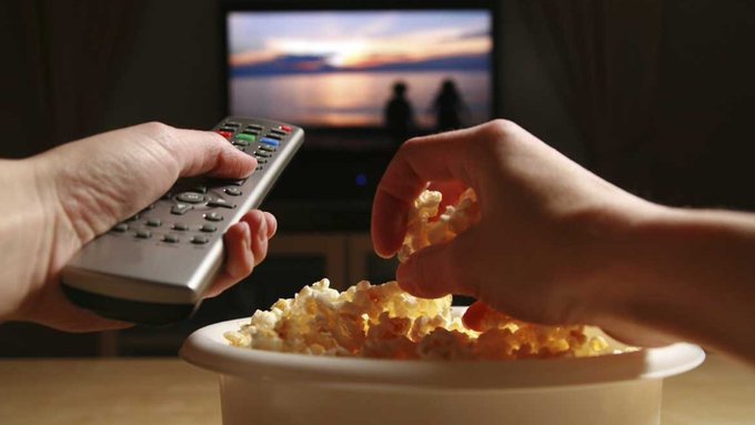 Las 10 mejores páginas online para ver películas y series gratis: la lista completa