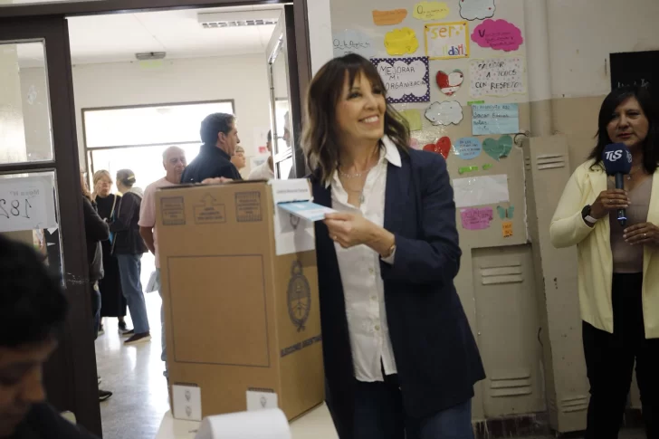 Susana Laciar, la intendente de Capital, emitió su voto a primera hora del domingo
