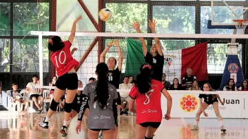Hispano afina detalles para una Copa Internacional de voley que reunirá 60 equipos de Argentina y Chile Hispano afina detalles para una Copa Internacional de voley que reunirá 60 equipos de Argentina y Chile
