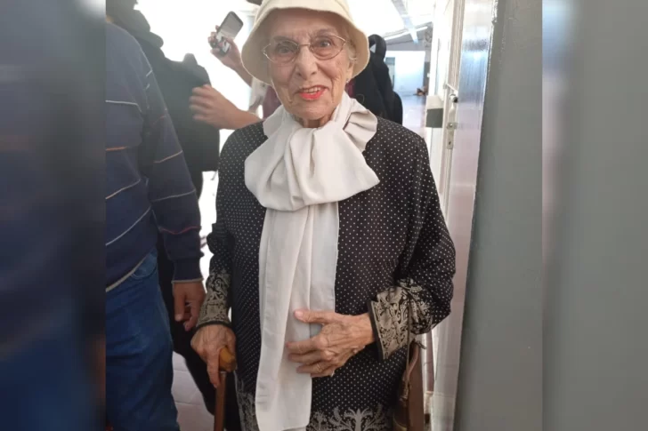 Tiene 94 años y celebró votar con un sistema “ágil y claro”