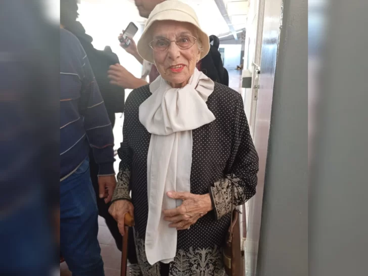 Tiene 94 años y celebró votar con un sistema “ágil y claro” Tiene 94 años y celebró votar con un sistema “ágil y claro”