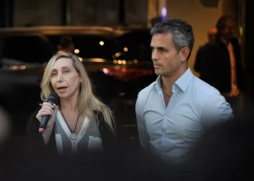 Karina Milei: “Estamos muy contentos, vamos a seguir esperando los números” Karina Milei: “Estamos muy contentos, vamos a seguir esperando los números”