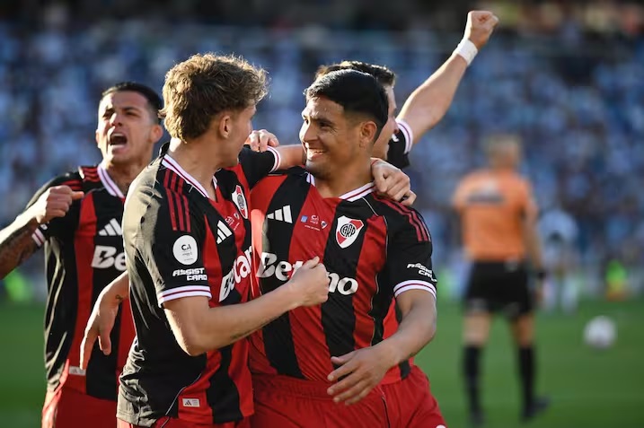 Ley del “ex” y clasificación a la semifinal: River venció a Racing con gol de Salas y sueña con la Copa Argentina Ley del “ex” y clasificación a la semifinal: River venció a Racing con gol de Salas y sueña con la Copa Argentina