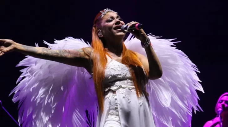 Lourdes de Bandana volvió a cantar y se cayó en el escenario del Gran Rex Lourdes de Bandana volvió a cantar y se cayó en el escenario del Gran Rex