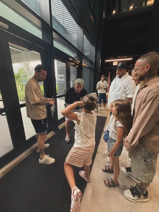 barassi-con-Messi-2025-4-1-546x728 barassi-con-Messi-2025-4-1-546x728