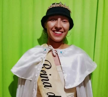 La inspiradora historia de la joven sin cabello que fue elegida Reina de la Primavera en 9 de Julio