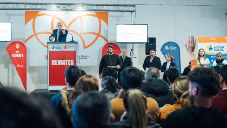 Exhibirán los vehículos que serán subastados por la Caja de Acción Social