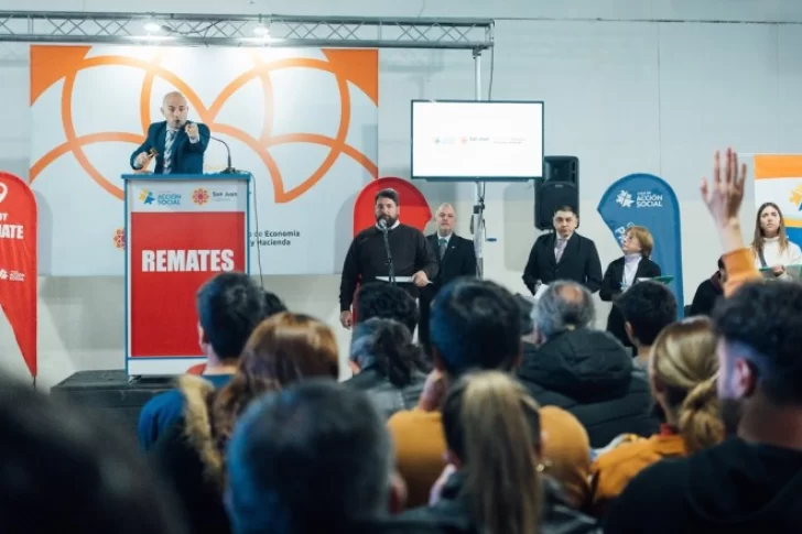 Exhibirán los vehículos que serán subastados por la Caja de Acción Social