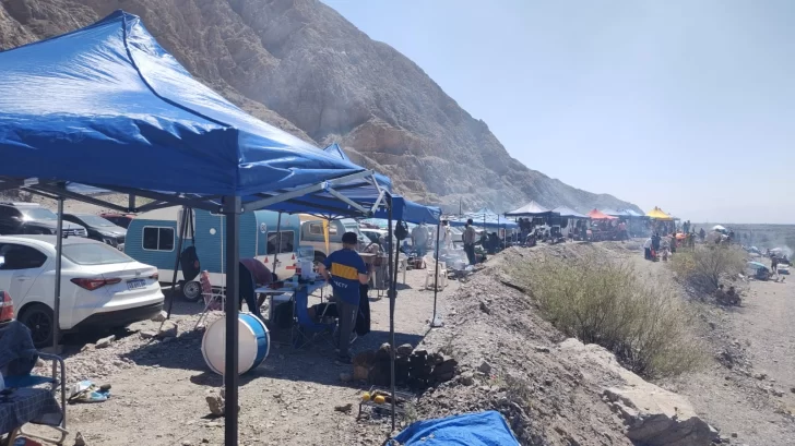 Tras seis años, volvieron a colmarse los cerros en el “Eduardo Copello”: asado, familia y amigos para disfrutar el TC 2000
