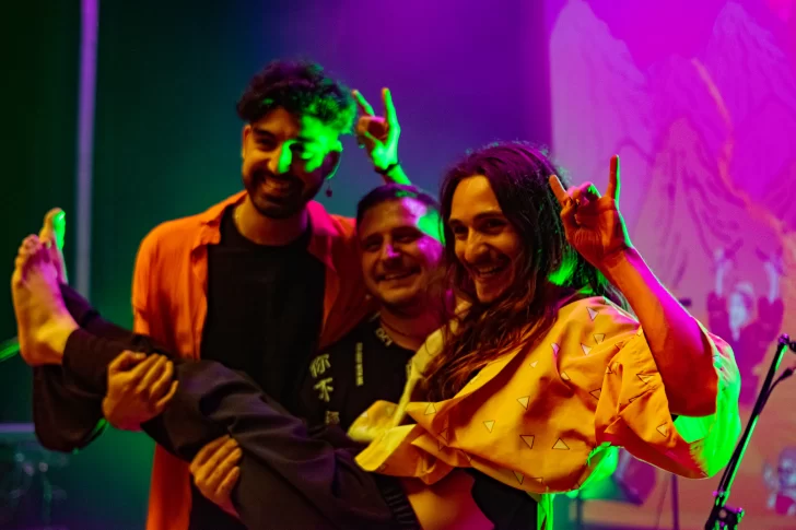 Nacho & Los Cheddar, la banda que abre la puerta para jugar con los géneros musicales Nacho & Los Cheddar, la banda que abre la puerta para jugar con los géneros musicales