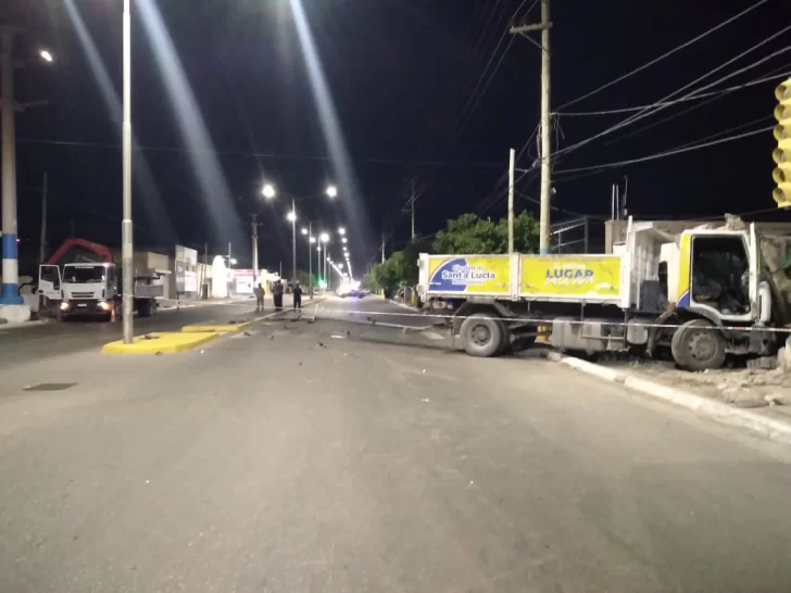 choque-camion-calle-5-31102025-3-728x546 choque-camion-calle-5-31102025-3-728x546