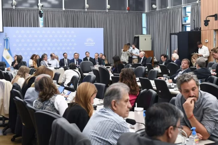 El Gobierno incluirá en el Presupuesto 2026 una reforma laboral con subas por empresa