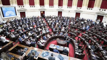 La oposición aprobó con cambios la restricción al uso de los DNU y deberá volver al Senado La oposición aprobó con cambios la restricción al uso de los DNU y deberá volver al Senado