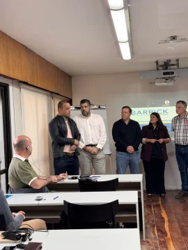 Docentes de la UCCuyo se capacitan para entrenar en liderazgo a personal de Veladero Docentes de la UCCuyo se capacitan para entrenar en liderazgo a personal de Veladero