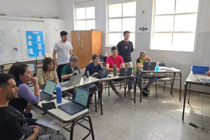 Con capacitaciones personalizadas, crece la digitalización en las escuelas