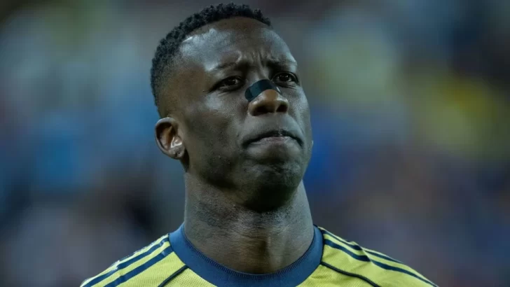 Denunciaron al jugador de Boca Luis Advíncula por causar un choque en la ruta, ¿se quiso fugar? Denunciaron al jugador de Boca Luis Advíncula por causar un choque en la ruta, ¿se quiso fugar?
