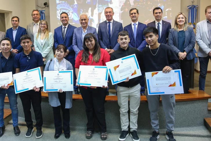 Este año, son 5 los jóvenes que recibirán un reconocimiento por sus valores y acciones destacadas