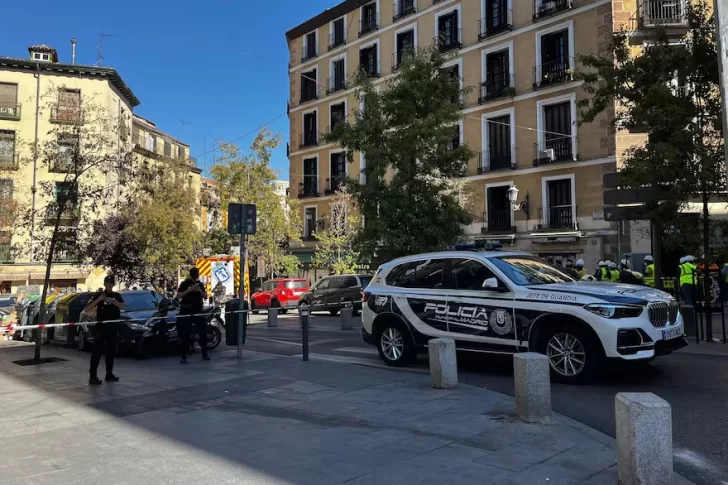 Al menos cuatro desaparecidos tras el derrumbe de un edificio en pleno centro de Madrid