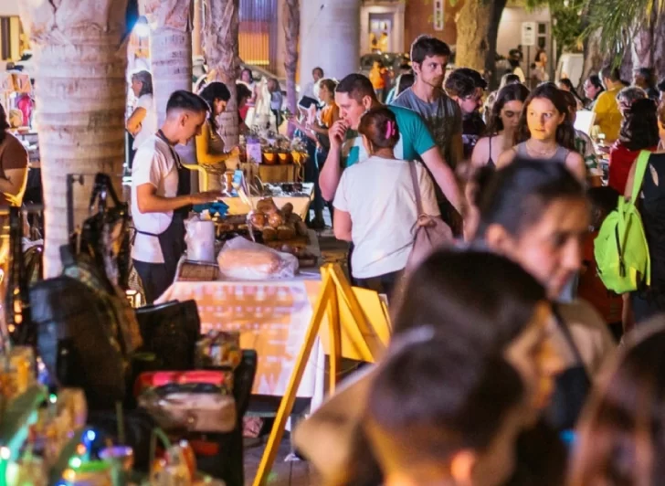 ¿Qué hacés este viernes? Andá a la Feria de la Estación y encontrá el regalo para el Día de la Madre
