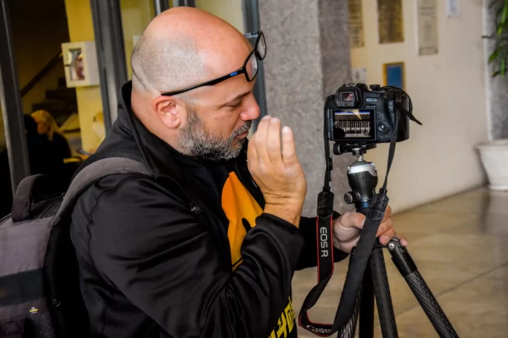 Fotografiaron el edificio del Auditorio Juan Victoria para publicar las imágenes en un libro internacional