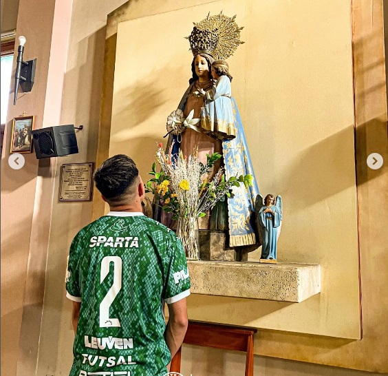 En la Basílica y con “sentido de pertenencia”: la llamativa presentación de camisetas de futsal de Desamparados En la Basílica y con “sentido de pertenencia”: la llamativa presentación de camisetas de futsal de Desamparados