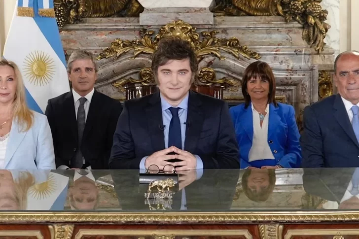 El presidente Milei realizaría varios cambios en su gabinete tras las elecciones del domingo